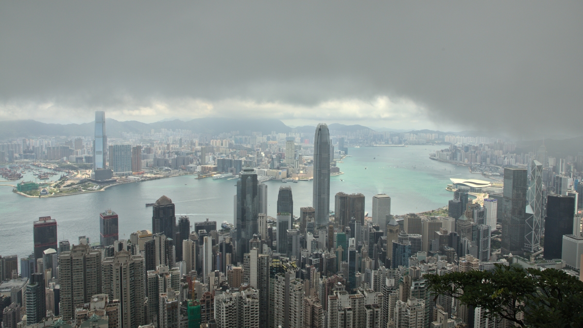 香港樓市2003年開始見底上升,那2021年很可能是這樓市18年的週期完結。