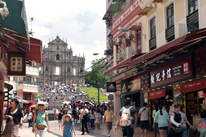 澳門特區政府指賭業在監管上出現滯後和不足。