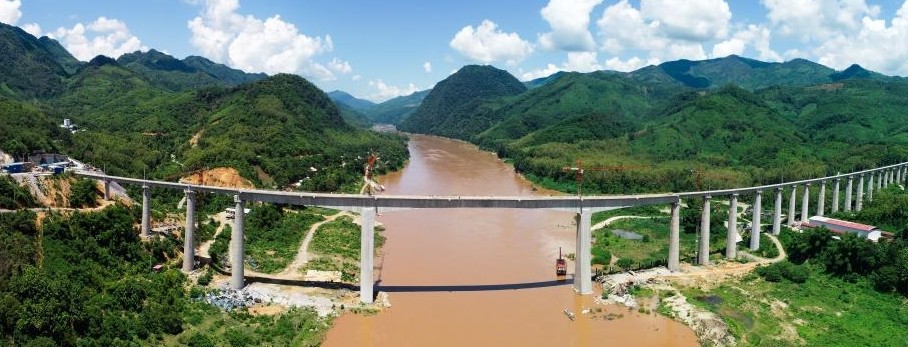 鐵路基建股將可受惠中國經濟增長,估值平,值得望多兩眼。