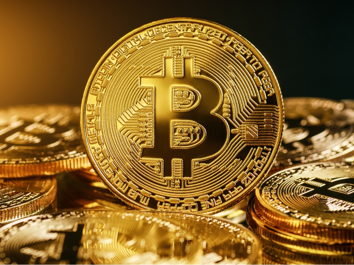 比特幣的價值也一度升至6.9萬美元。然而比特幣的價格在觸頂後極速雪崩,目前價格約為4.8萬美元,比最高值瀉約3成。