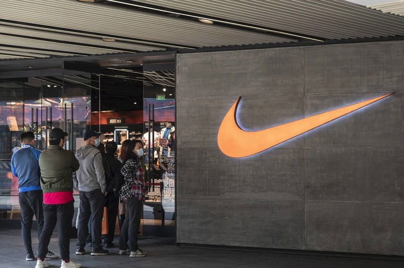 北美市場銷售額增長12%，為所有地區中增長最大；歐洲、中東和非洲地區收入則增長6%；只有大中華區銷售跌20%。