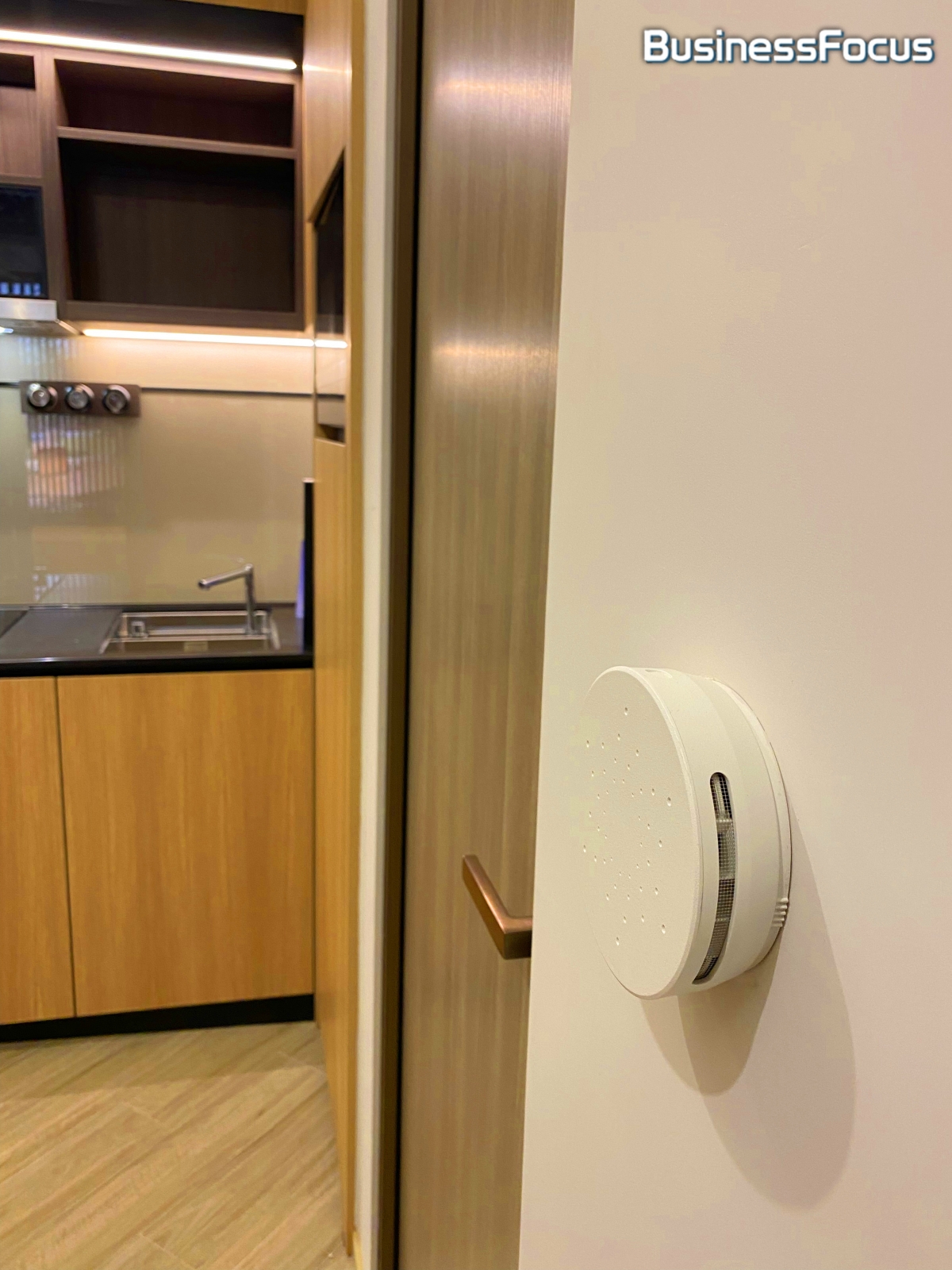 單位設有室內環境感應系統，感測甲醛等有害空氣。