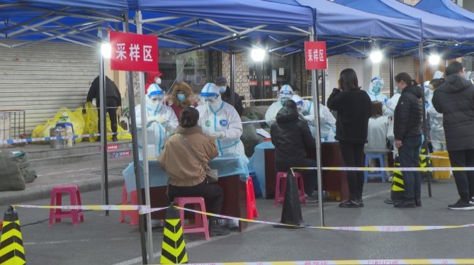 隨著天津爆發首宗Omicron本土疫情,當局立即展開全員核酸檢測。