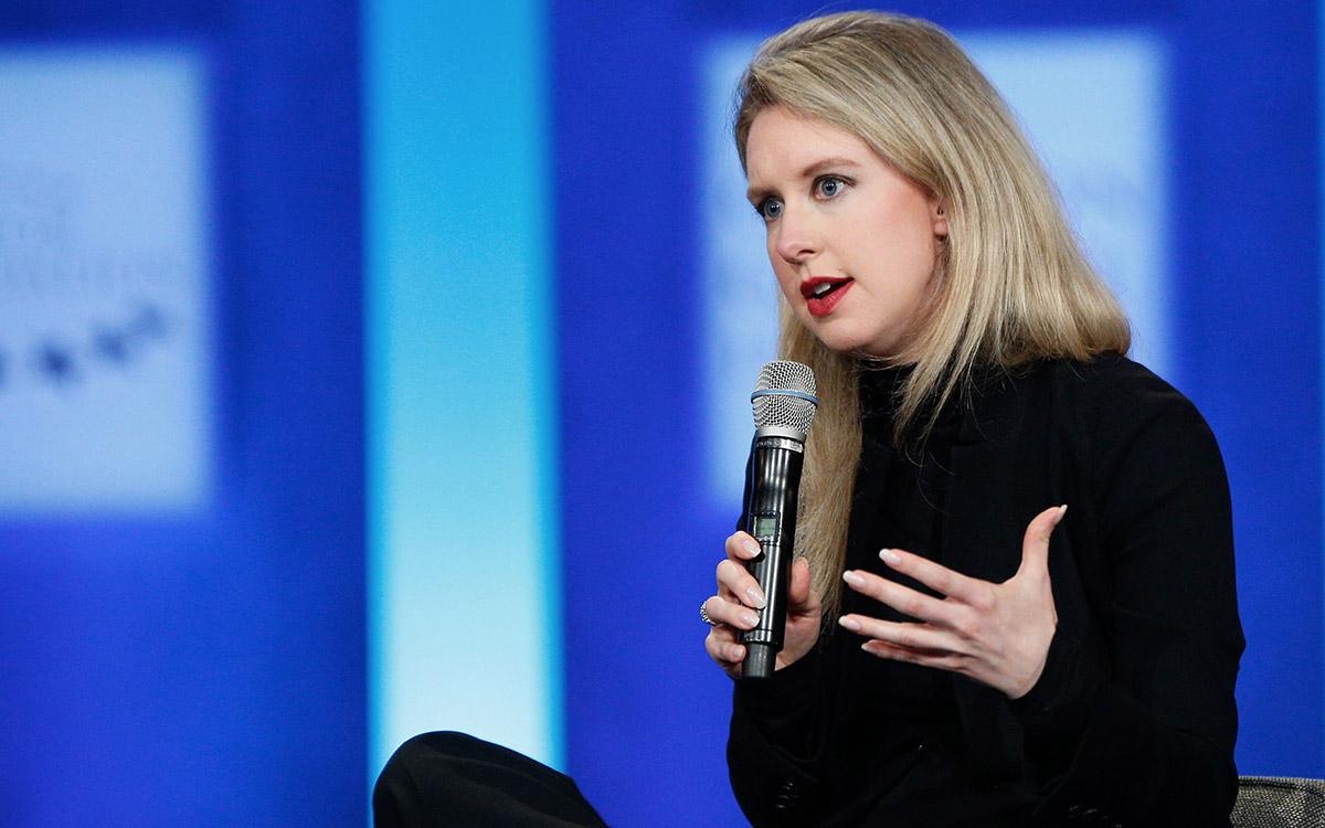 Elizabeth Holmes審判結果已在今日出爐,其中四項欺詐罪名成立,將面對最高80年的監禁。