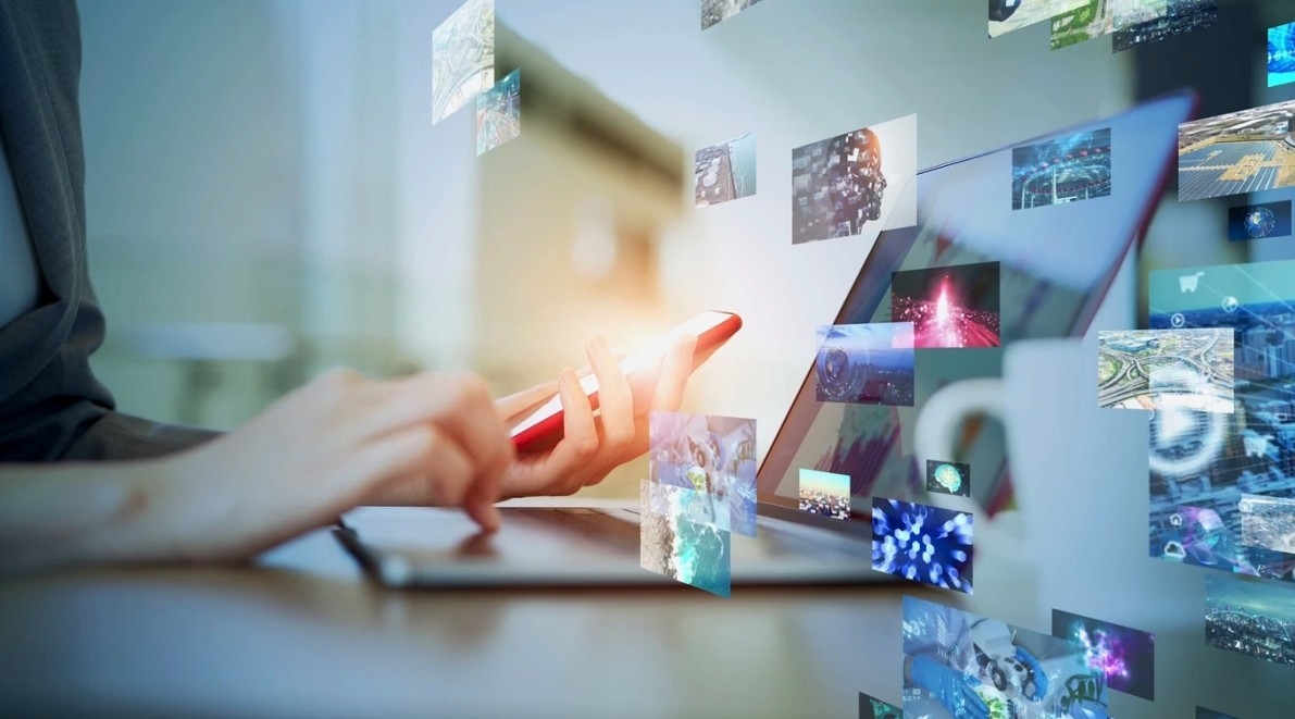 碧霞老師解釋到，由於即將到來的九運屬火，即2024年之後如虛擬貨幣、元宇宙等虛擬概就都會越趨火熱。