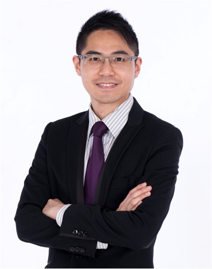 股評人聶振邦指若要收息，買中移動勝於買中國聯通。