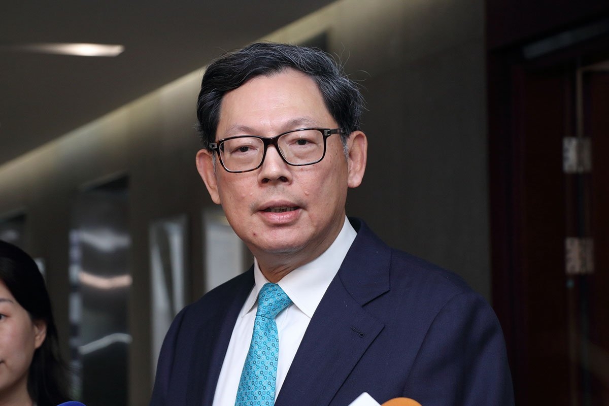 陳德霖提醒道:「(美國加息)有影響係正常,大家要有心理準備」。