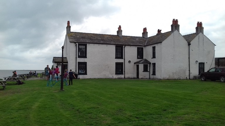 英國皮爾島目前正招聘一名酒吧老闆,順便兼職該島的「國王」。