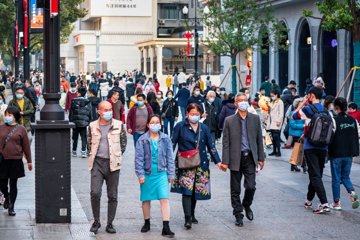 在清零政策下,不少重要經濟中心落實封控措施,導致工廠和企業經營陷入停擺。