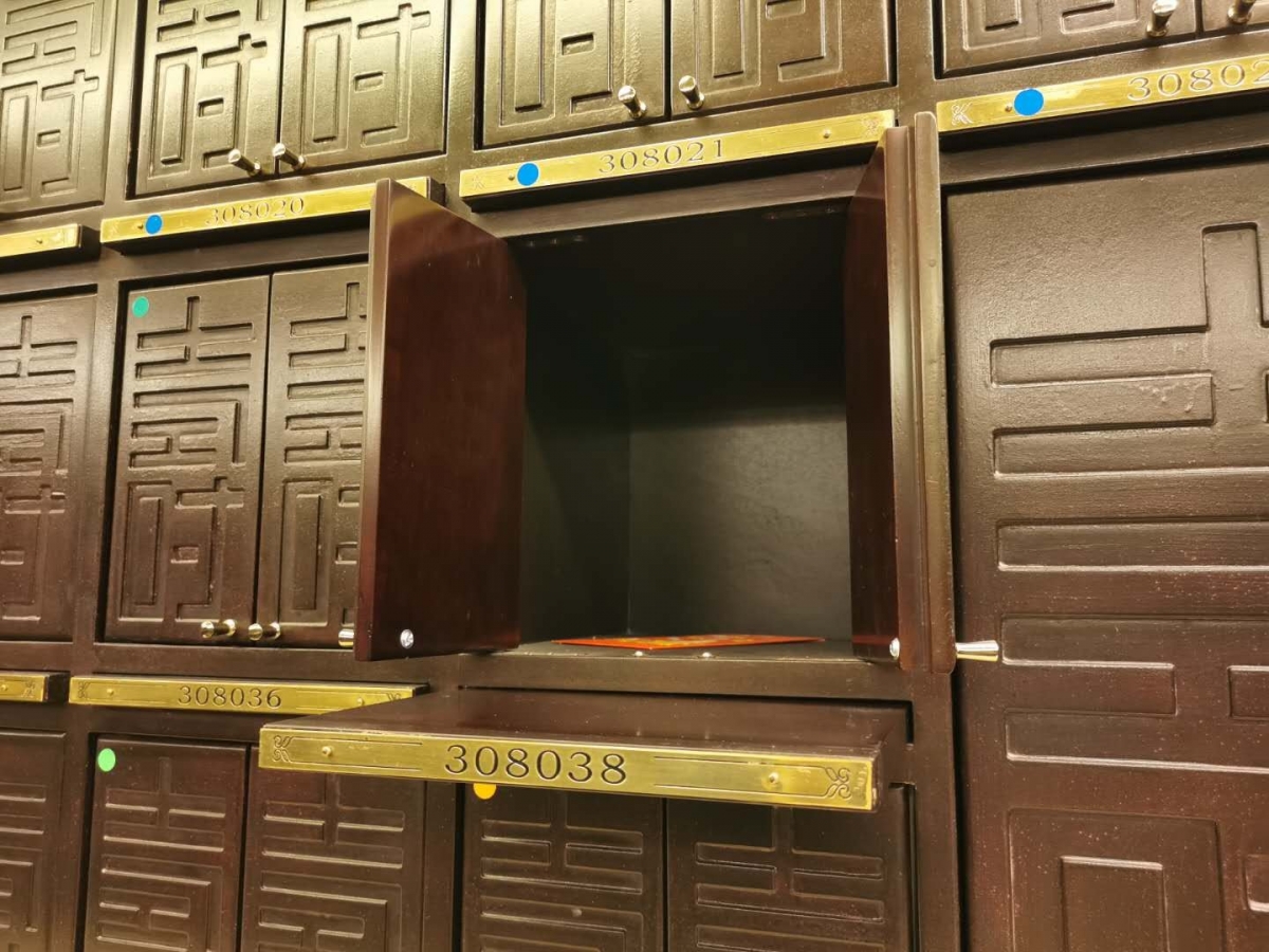 消委會提醒市民,在購入龕位後,或需繳付各種雜費,包括律師費、管理費、行政費,以及各類改動的手續費。