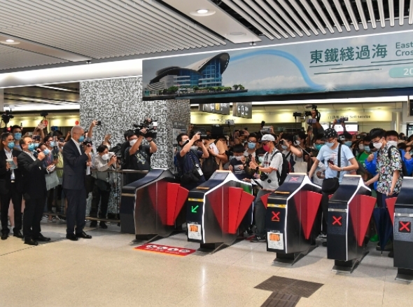 東鐵線過海段於本月15日正式通車,市場預期帶旺東鐵沿線相關屋苑及買賣成交,如紅磡、大圍及沙田等。