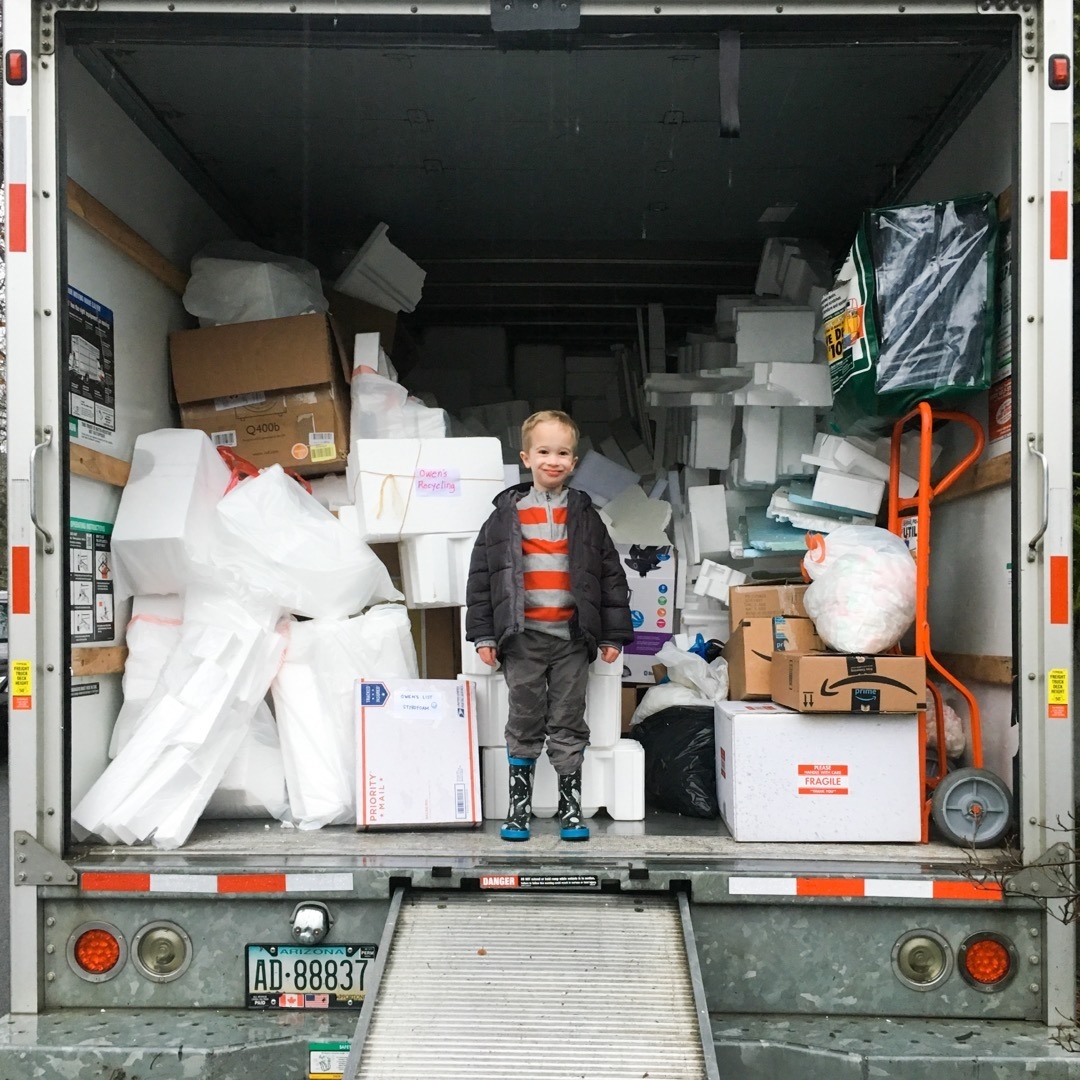 Ridwell前身是2017年成立的非營利組織——Owenslist.org，由當時年僅7歲的男孩Owen及其父親Ryan Metzger共同創建。