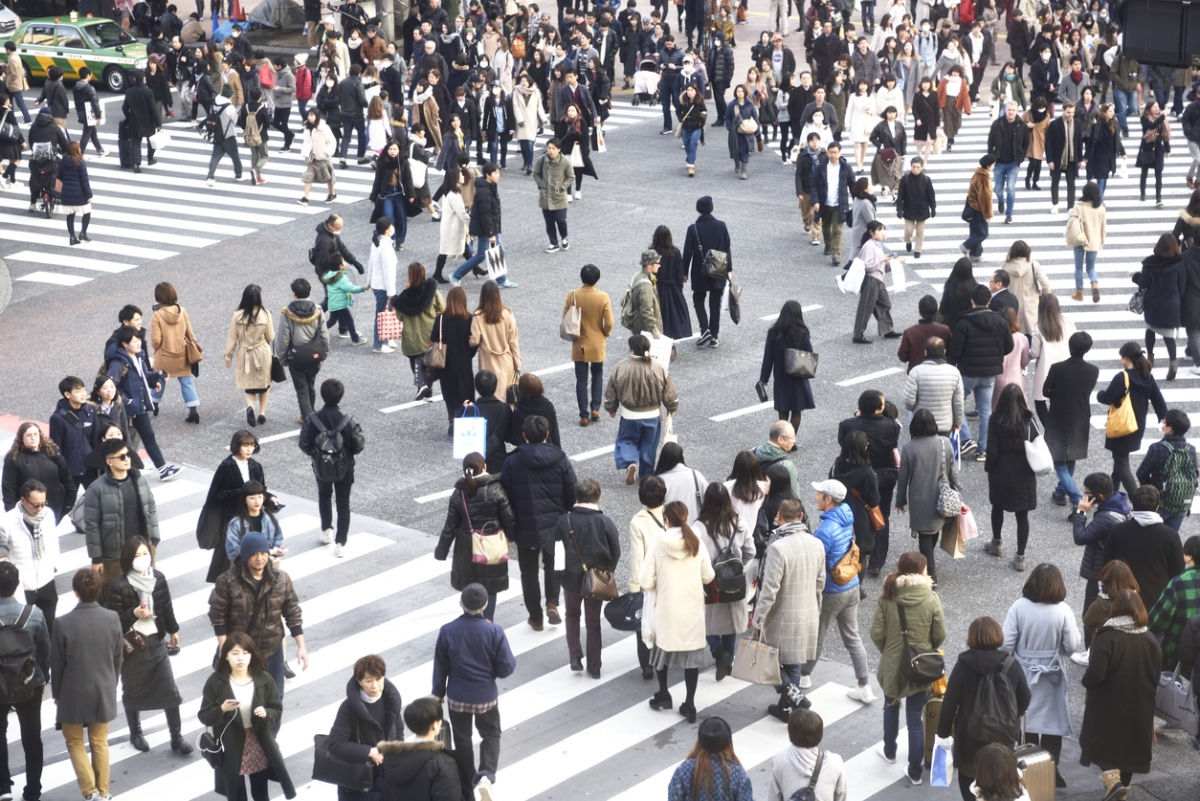 日本政府去年6月發布的年度經濟政策指導方針中,公佈了促進僱主採用四天工作制的計劃