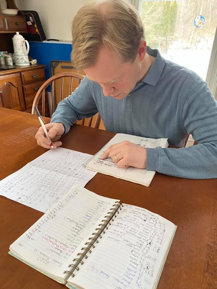 Art Shillito與妻子也會記錄每筆花費來控制開銷。