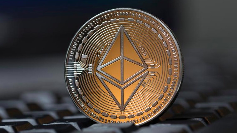 以太幣疑似被大戶狂沽,拖累多隻加密貨幣急跌。