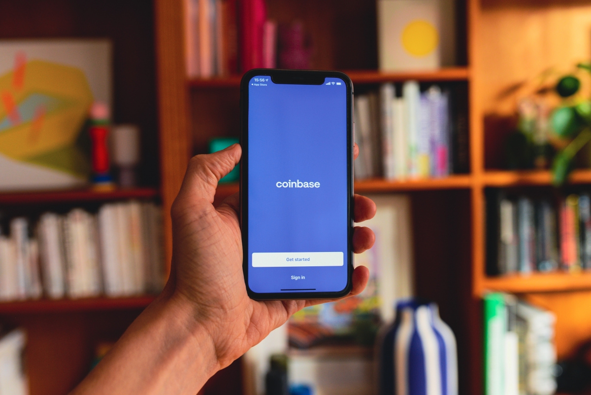 Coinbase宣佈裁員18%,即約1100名員工。