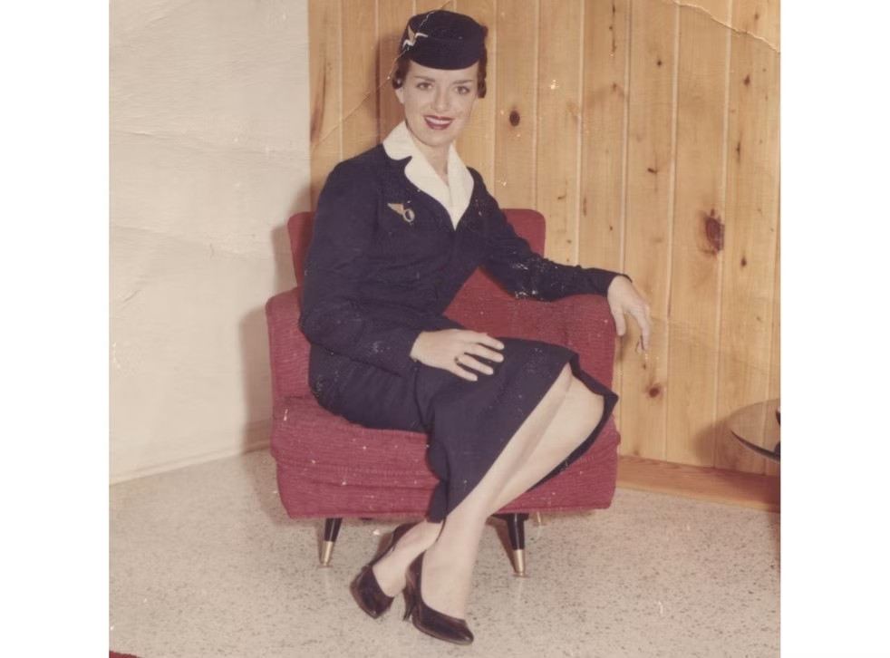 Bette Nash16歲時立志長大後要成為一名空姐,並在1957年21歲時如願當上美國東方航空(Eastern Airlines)的空姐。