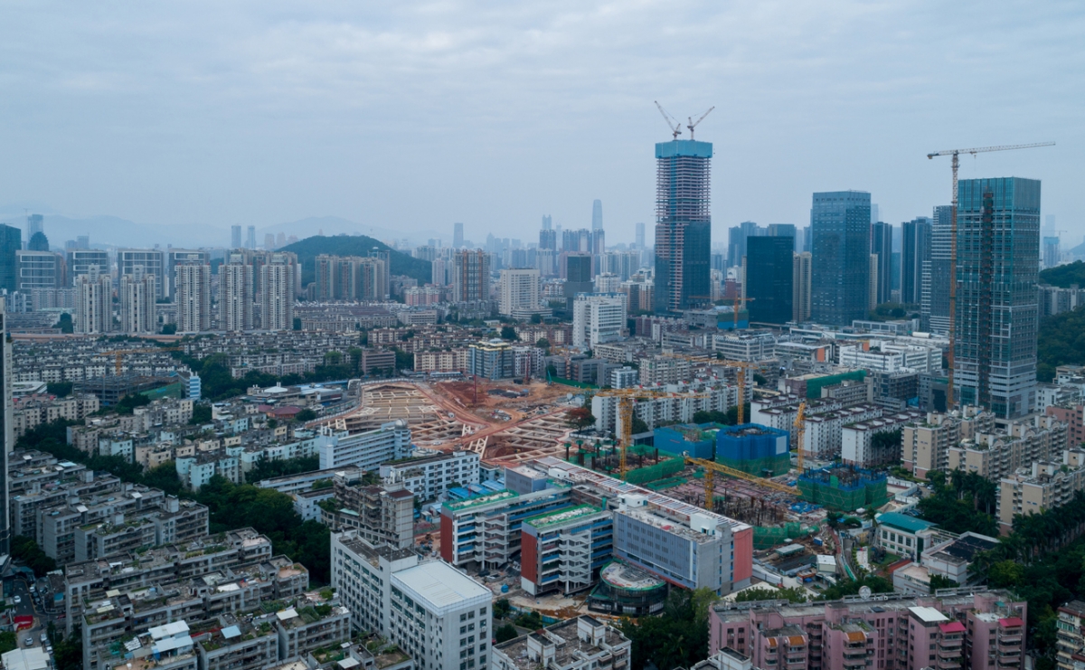 內媒指，實際上商業類公寓項目在當地市場的交易占比不太高，加上銷售勢頭也不如住宅，更容易隨市場下行而大落。