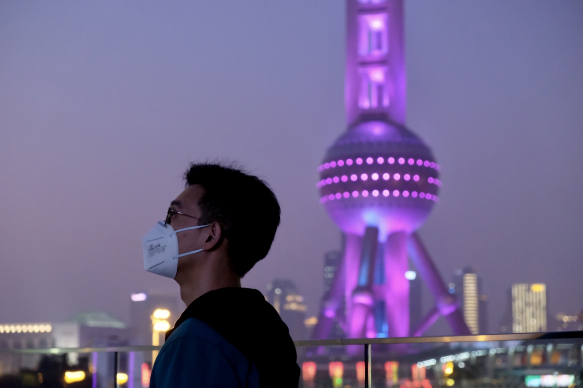 IMF亞太部主任Krishna Srinivasan表示,中國需要重新考慮清零政策,避免對經濟帶來更多損害。