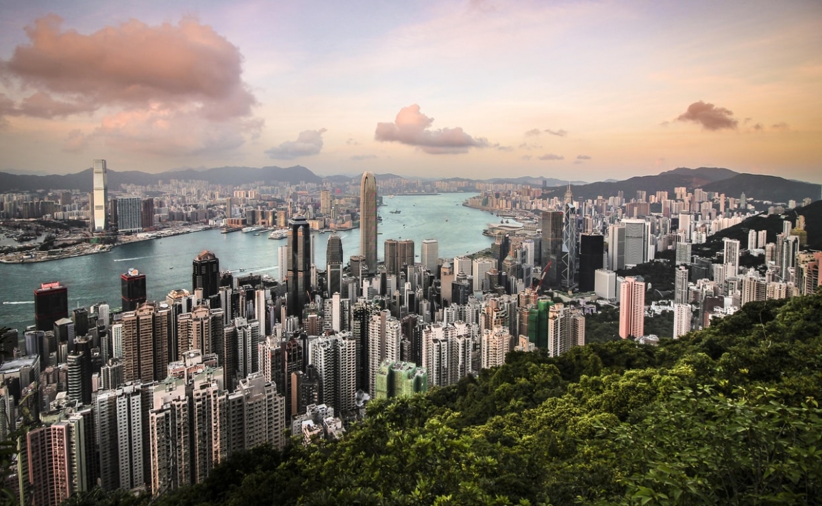 不論是公私營的建樓量,但在這供應量下香港樓市會如何?