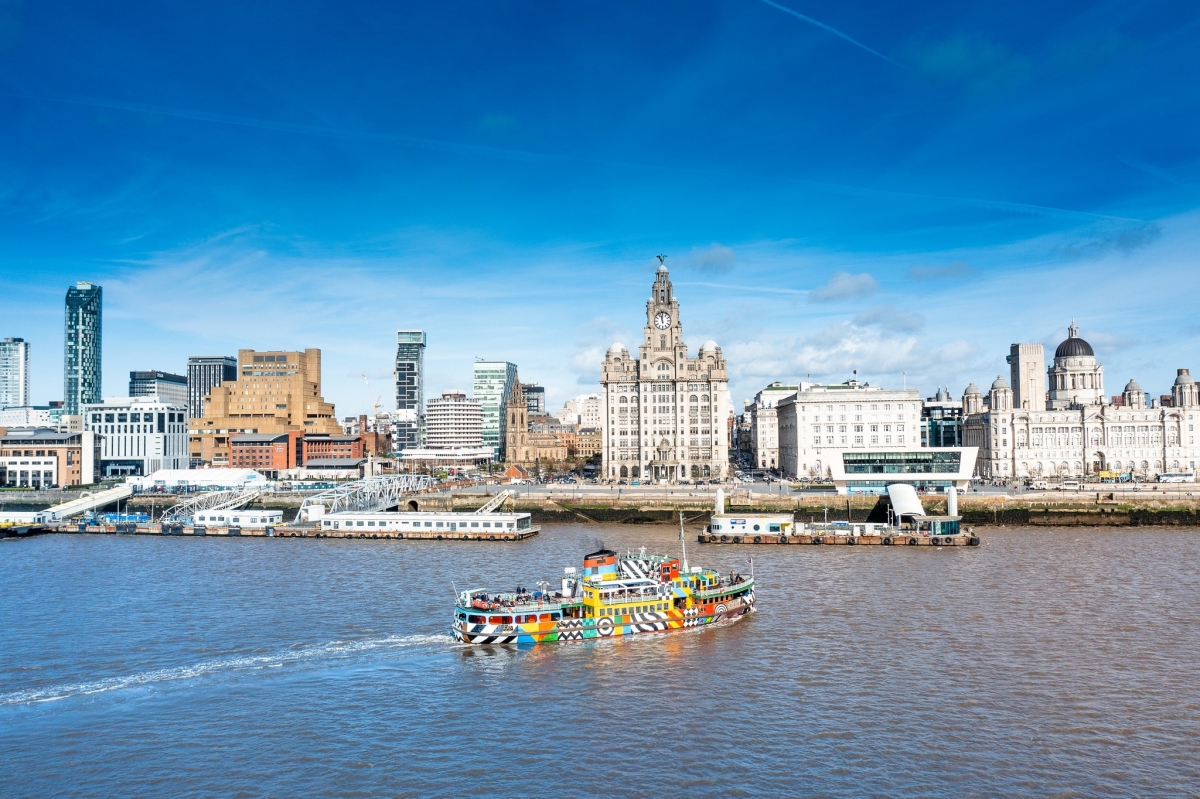 從Tobacco Warehouse上可以俯瞰整個利物浦斯坦利碼頭（Stanley Dock）的水域。