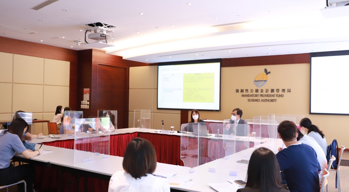 積金局要求將專業詞彙改成淺白用語。