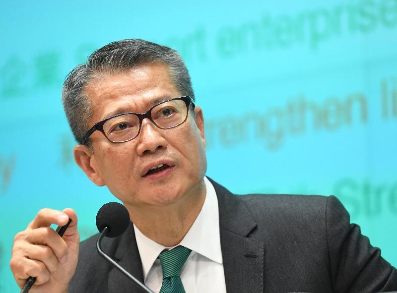 陳茂波指,暫緩追租措施在過去數月促成部分商戶成功與業主達成重構租約或調整租金協議,讓他們得以繼續經營,並努力把握消費券帶來的消費需求。不過,有商戶在過去一周已收到業主的追租律師信。