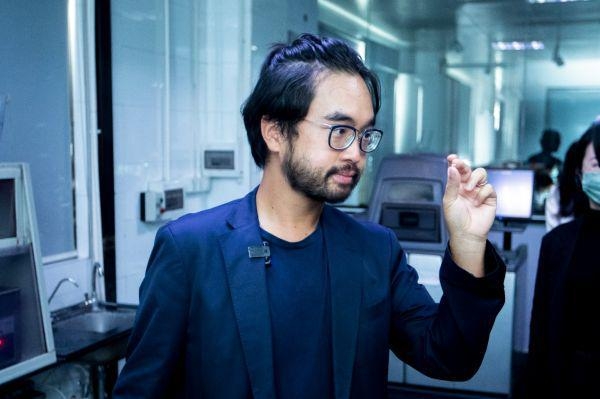 鄭志剛表示中國房地產市場見底，擬斥資100億北上買地投資。