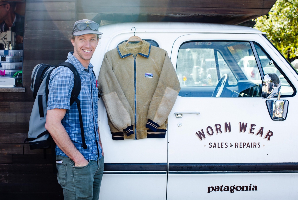 Patagonia亦推出「Worn Wear」修補計劃,鼓勵消費者「以修代買」延長二手衣的性命。