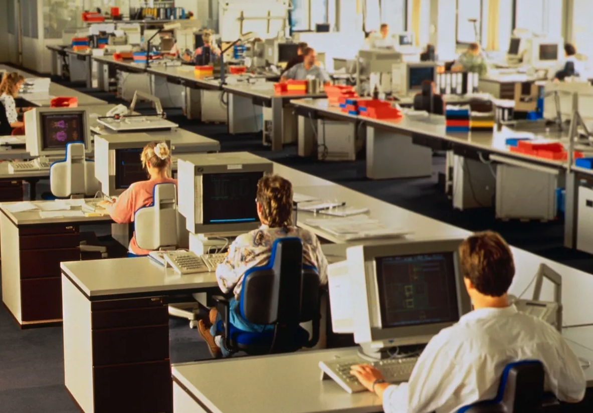 狗屁工作，指在該行業內被大部分人否定其存在意義，即該工作就算消失亦毫無影響。