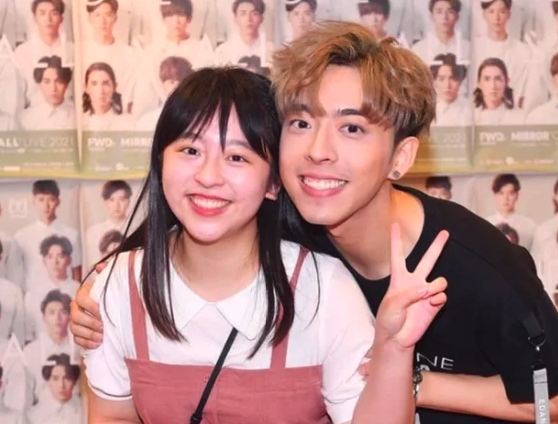 Mirror人氣成員呂爵安的妹妹呂蕙如，今年亦以6科最高39分成功入讀港大牙醫學科。