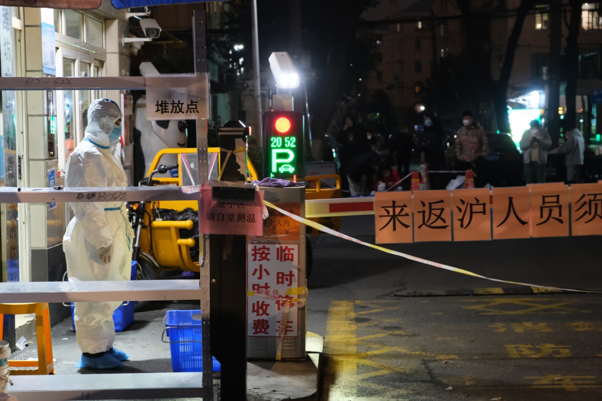 上海自3月底因疫情爆發實施封城長達數月,近期有自媒體發文指上海商業產業疫後大傷元氣,「空置率直線上升」。