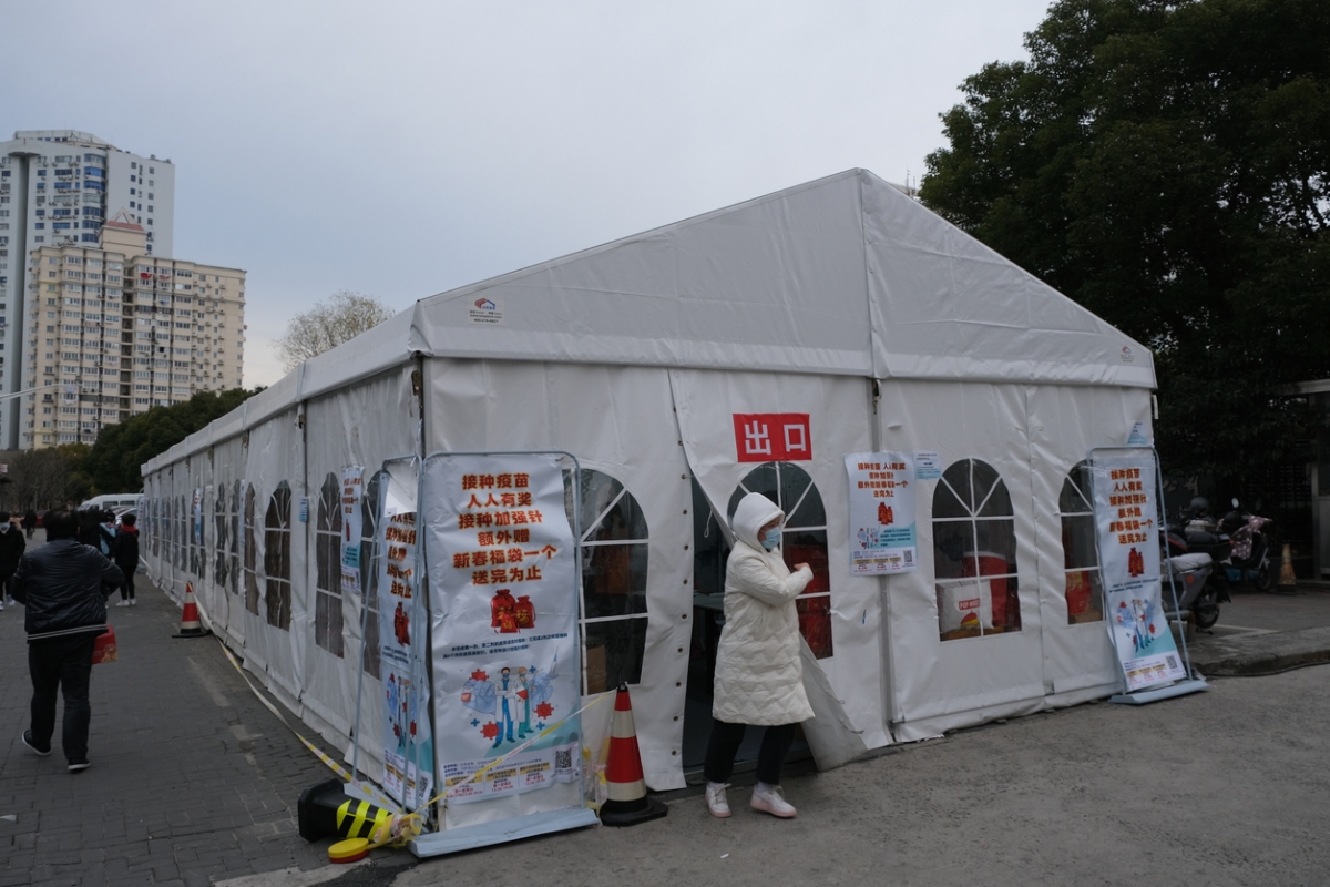 中國政府嚴守「動態清零」政策,動輒封城的嚴苛措施已日漸加劇製造商的擔憂,紛紛出走中國。