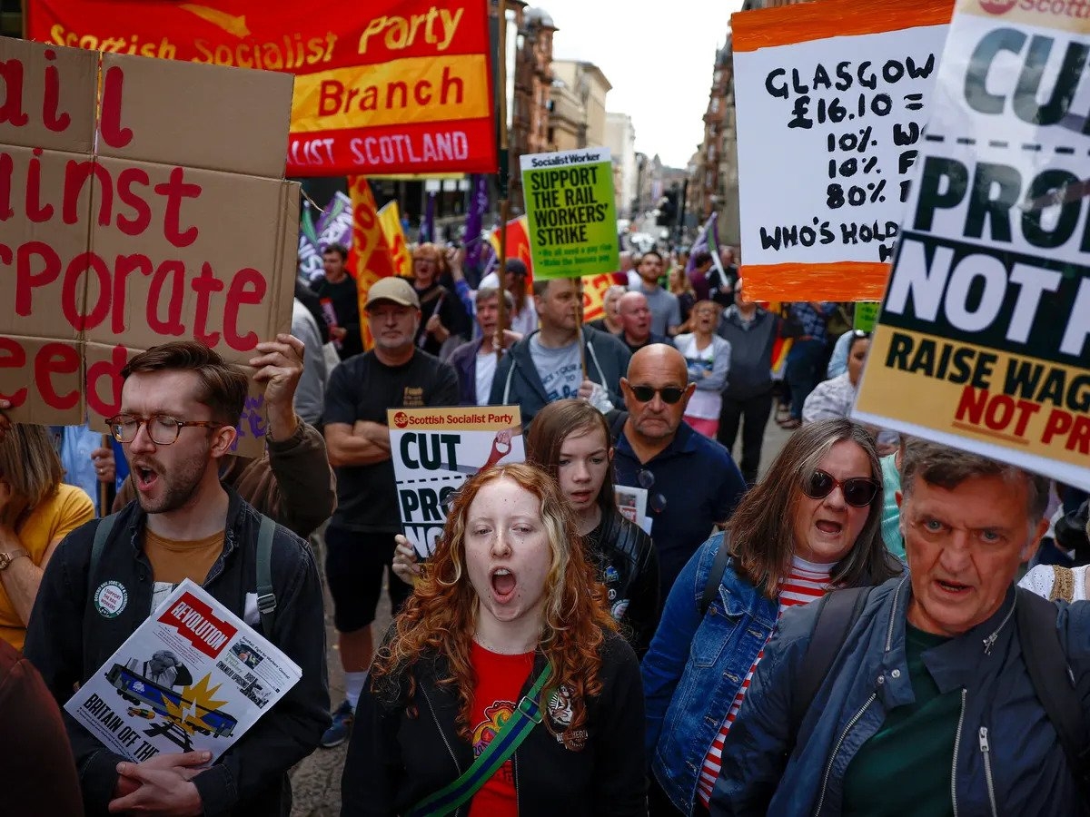 歐美各地接連爆發罷工潮。