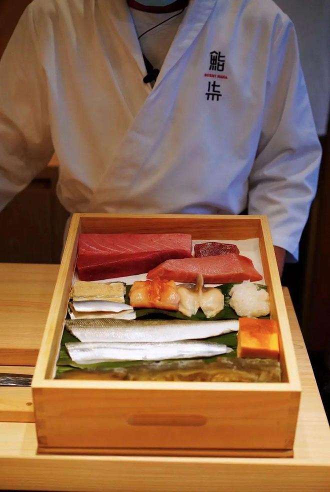 「鮨柒」日料店堪稱是一家「專注傳統江戶前壽司的高端日料店」