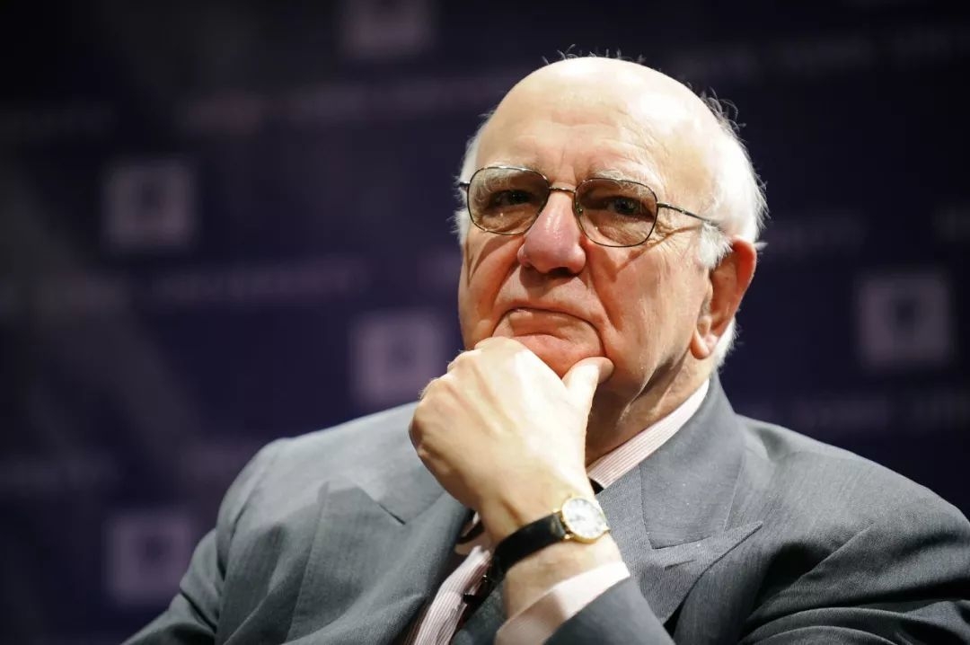 1980年,當時的聯儲局主席保羅沃爾克(Paul Volcker)為對抗每年10%的通脹率,在雷根總統的支持下將利率提高到20%。
