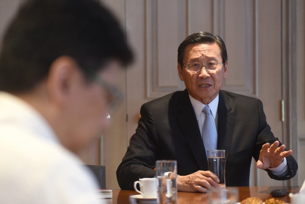 九龍倉高級顧問吳光正指,若香港這個國際中心入境「不暢通不便捷」,與他地脫節,便已失去國際中心之實。