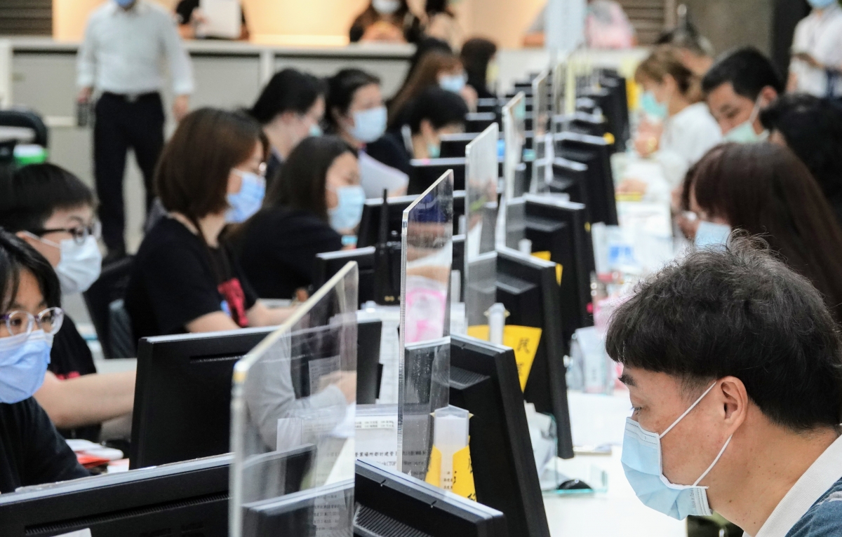 疫情促使企業轉型，同樣逼使員工要因應時勢學習新技能。