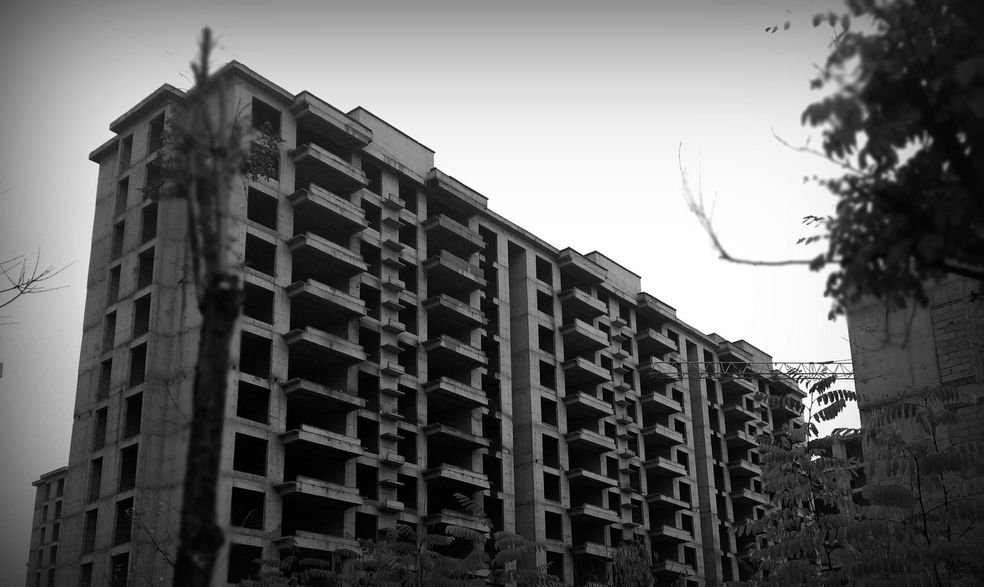 內地爛尾樓風波掀起業主的「罷供」潮。