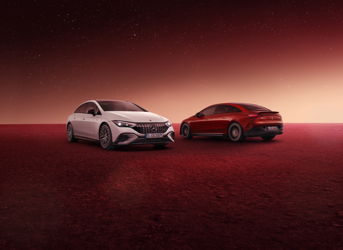 Mercedes-AMG推出純電動版本EQE 43 4MATIC(左)及EQE 53 4MATIC+(右)