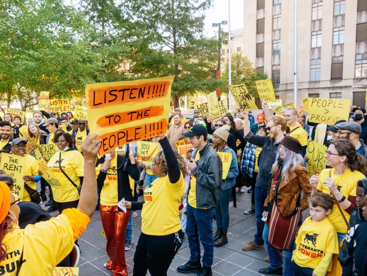 為了捍衛租客權益,自2019年成立的堪薩斯城租客權益團體「KC Tenants」本月就在一場集會上宣布設立獨立的政治團體「KC Tenants Power」。