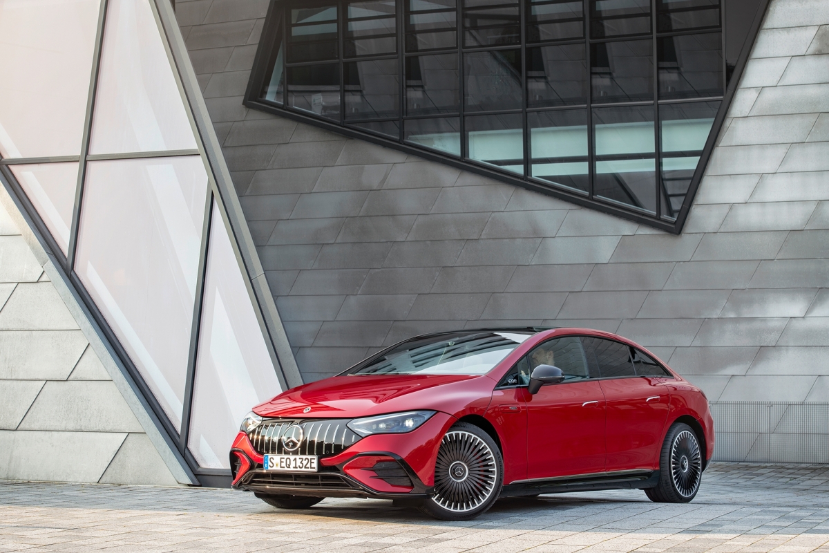 Mercedes-AMG EQE車款可自選5 款駕駛模式及 3 款聲效