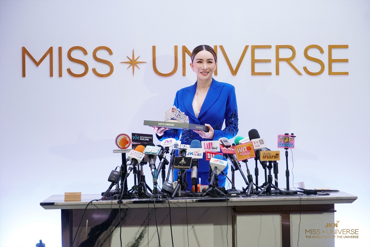 JKN全球集團日前宣佈以2000萬美元收購環球小姐選美比賽主辦單位,令行政總裁安妮成為該組織歷來首位女性老闆。