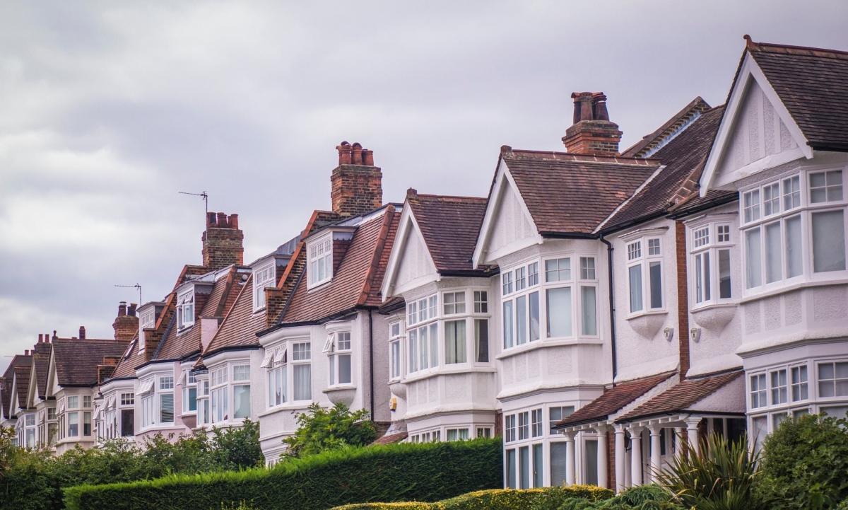 除了能源費用高昂,英國固定房貸利率亦攀升至了近14年以來的最高水平。