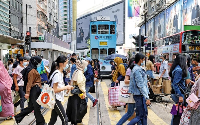 以持有一個1,200萬現契樓為例，銀行可憑磚頭估值直接批出高達300萬元按揭套現金額。