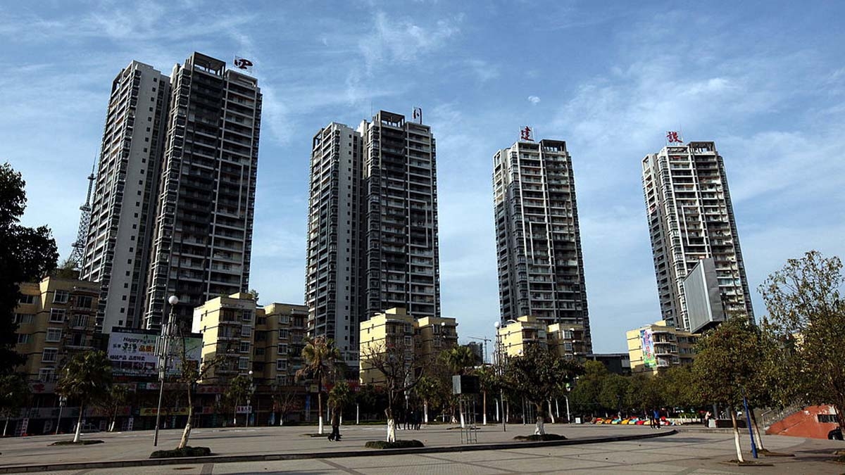 中國內地房地產價格一路暴漲也非過去10年的事。