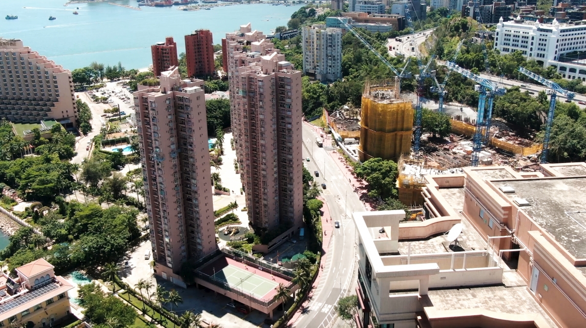 黃建業認為，下年首季極有可能是本港樓市的轉捩點。