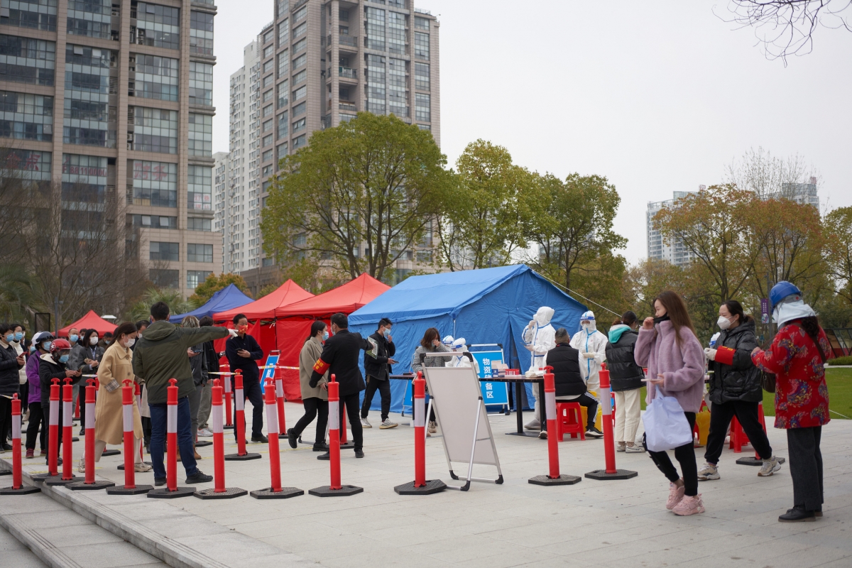 北京市亦提出,感染者完成7天隔離後可返崗復工,無需進行核酸或抗原檢測。