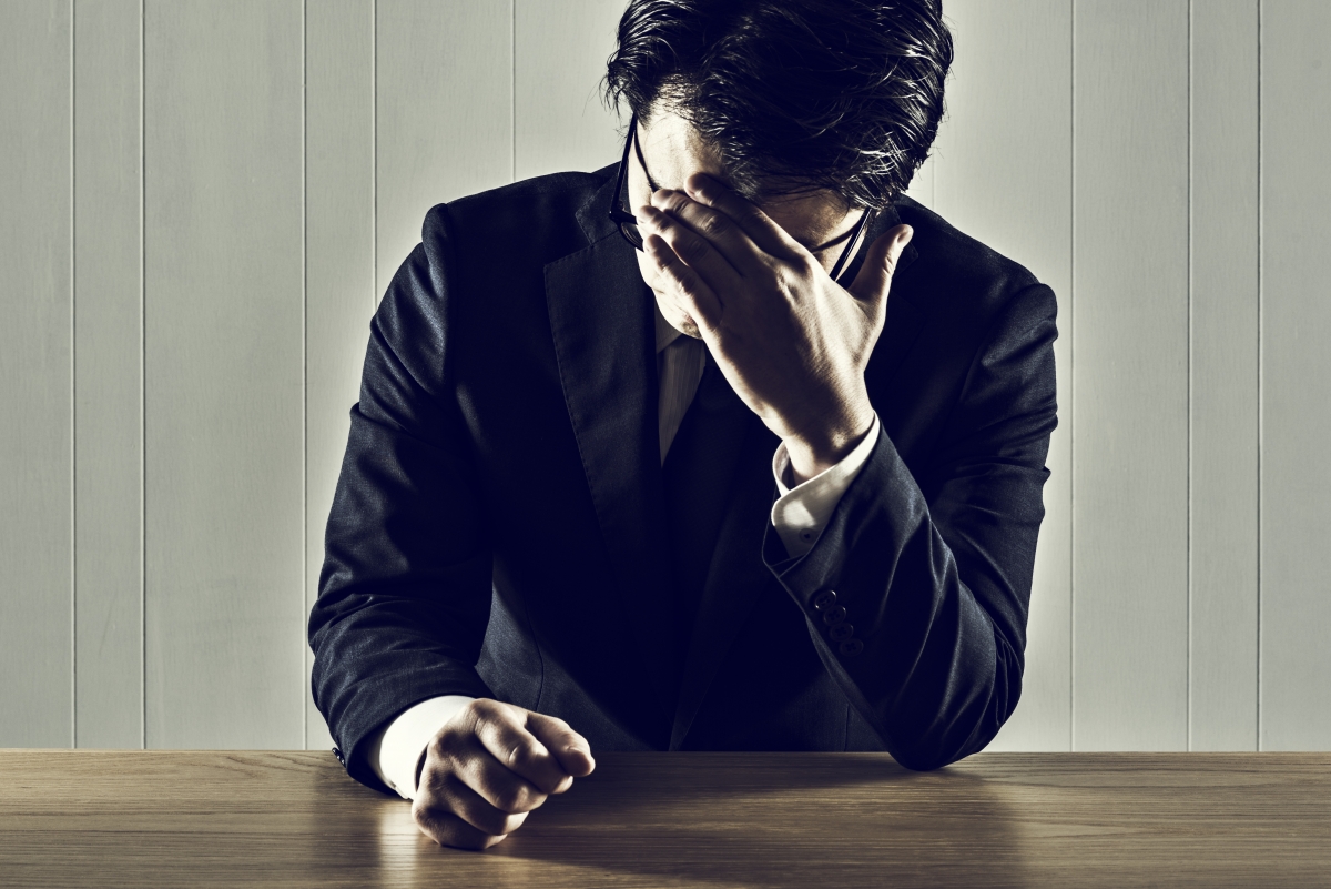 33歲男子生意失敗,敗光1672萬家產,只能淪落街頭。