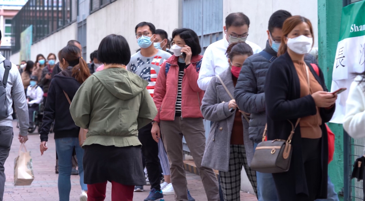 港府已著力宣告香港開放,只是對比世界各國家或地區,香港是少數仍然實施強制口罩令的地方。